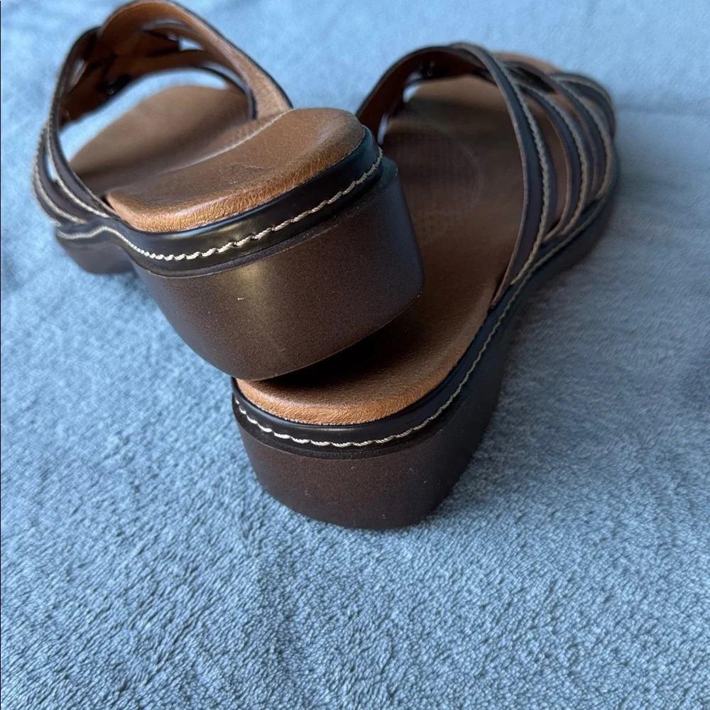 Women’s Clark sandals - Picture 9 of 11